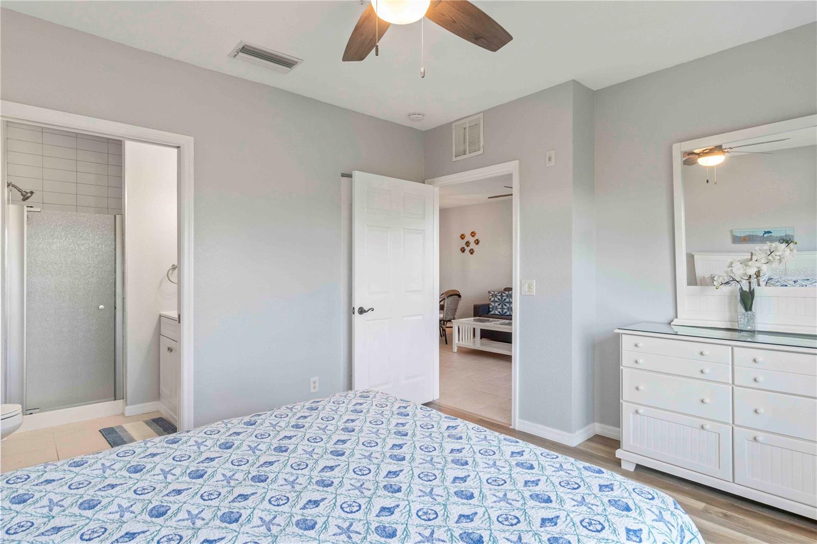 CAPE HAZE RESIDENCE C 7/9 - Residential