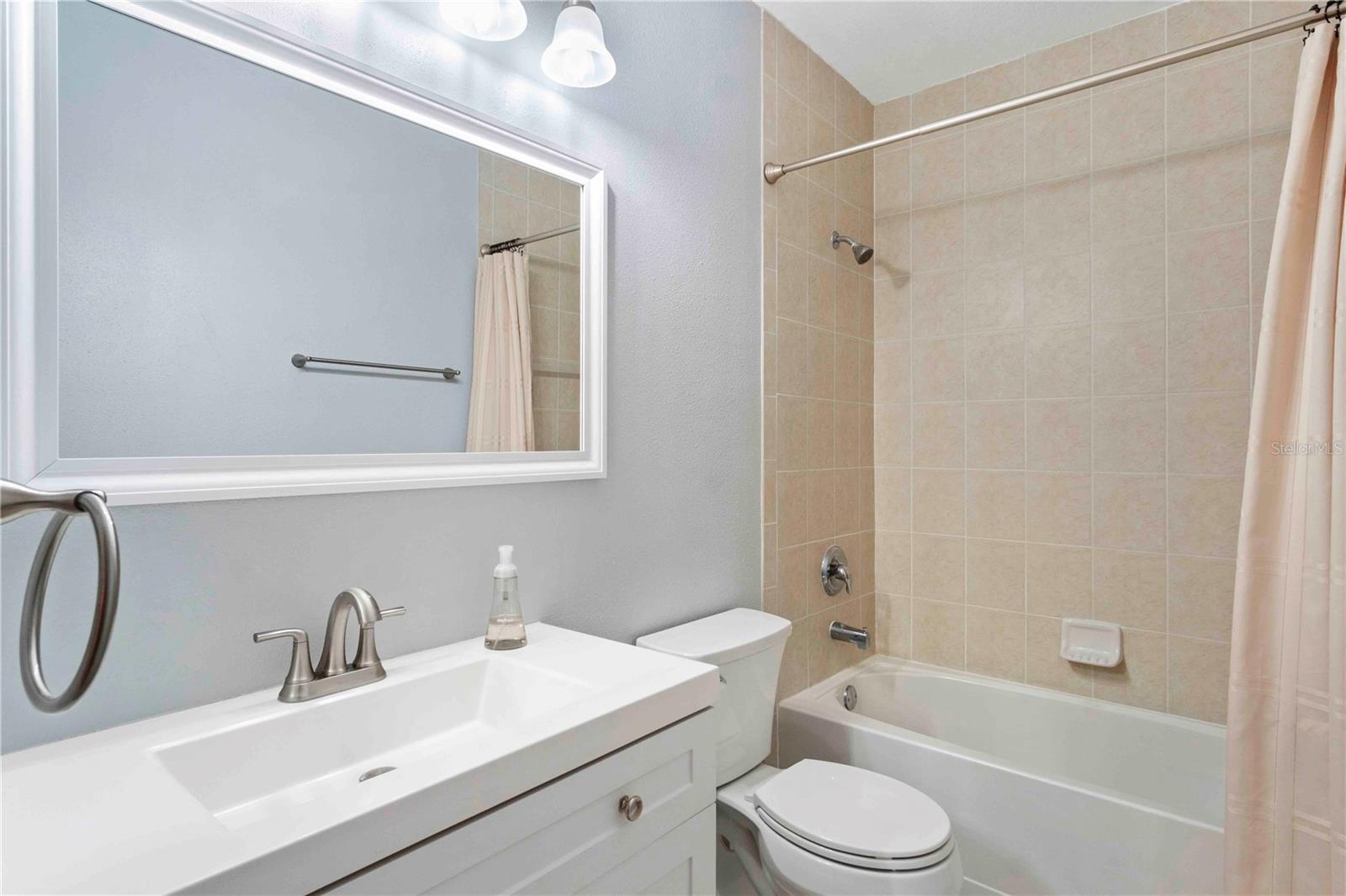 CAPE HAZE RESIDENCE C 7/9 - Residential