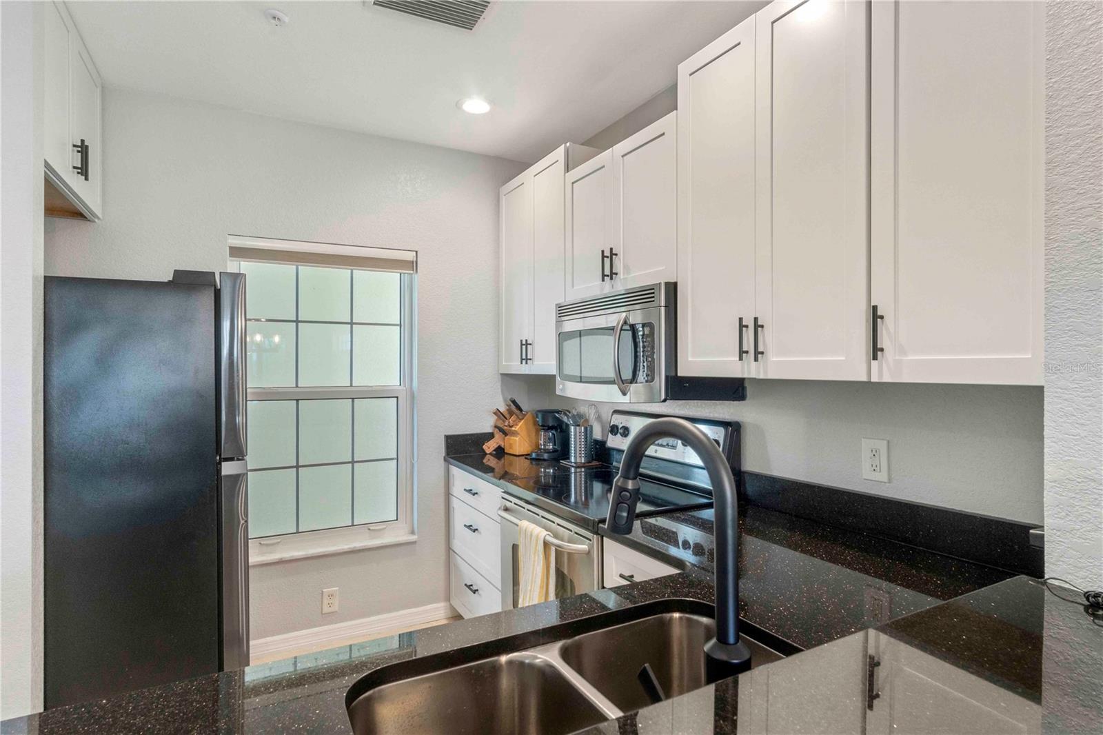 CAPE HAZE RESIDENCE C 7/9 - Residential