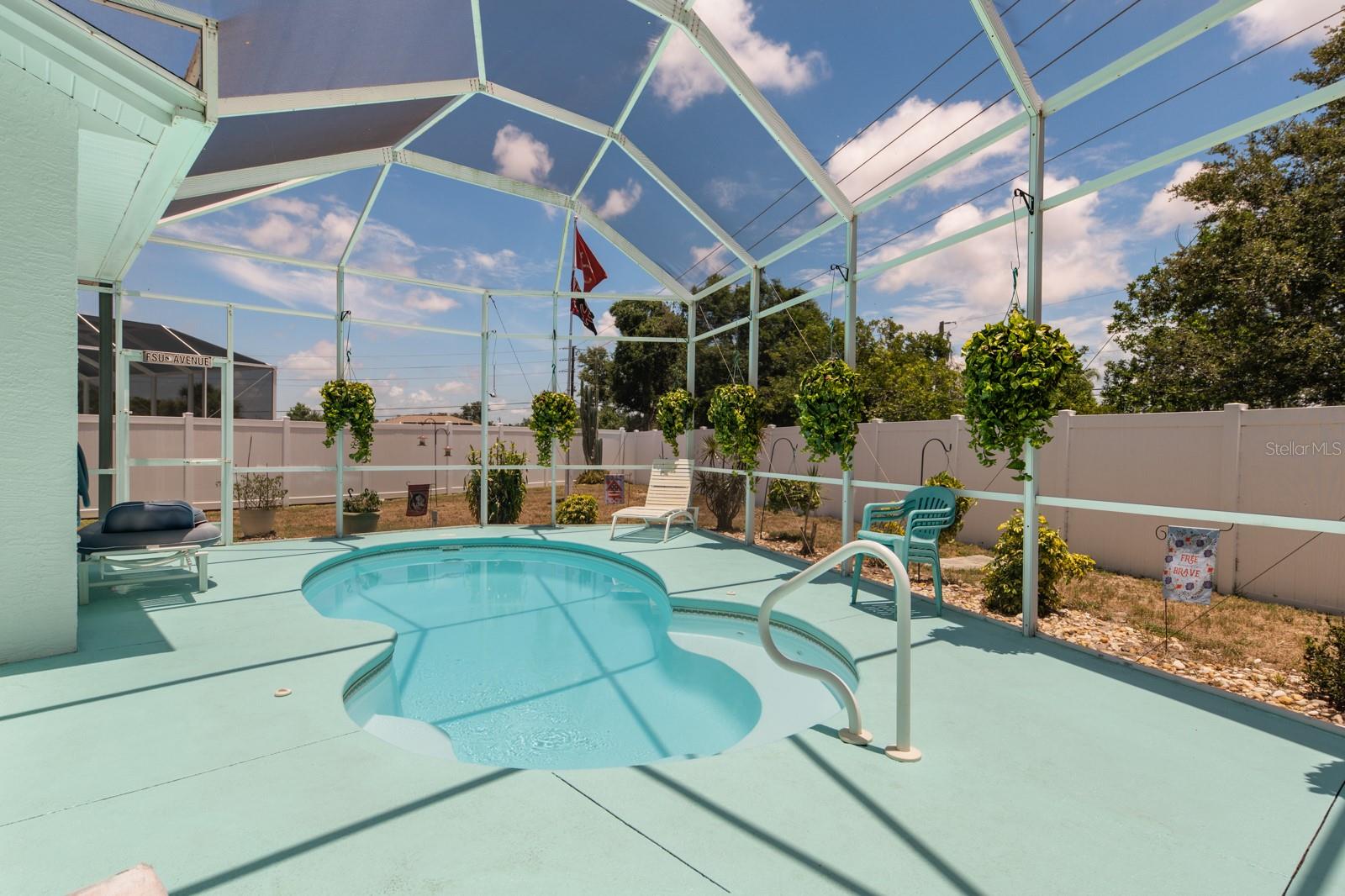 WOODMERE LAKES - Residential