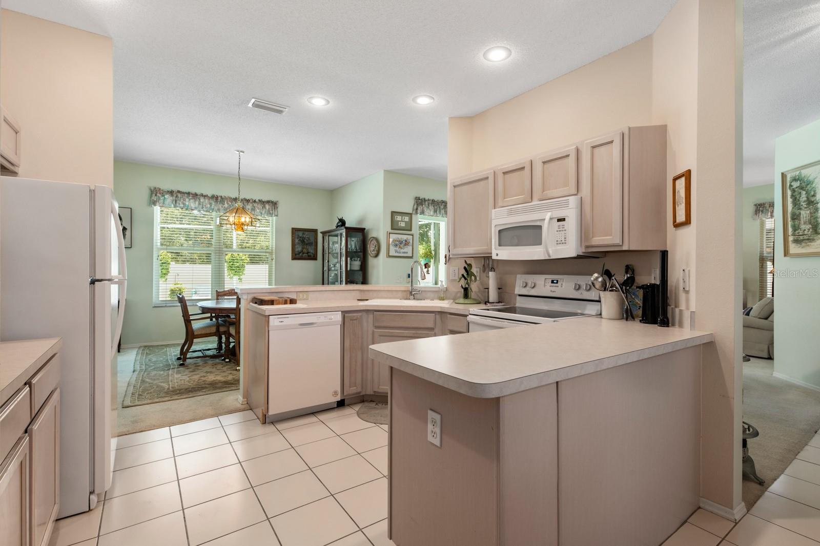 WOODMERE LAKES - Residential