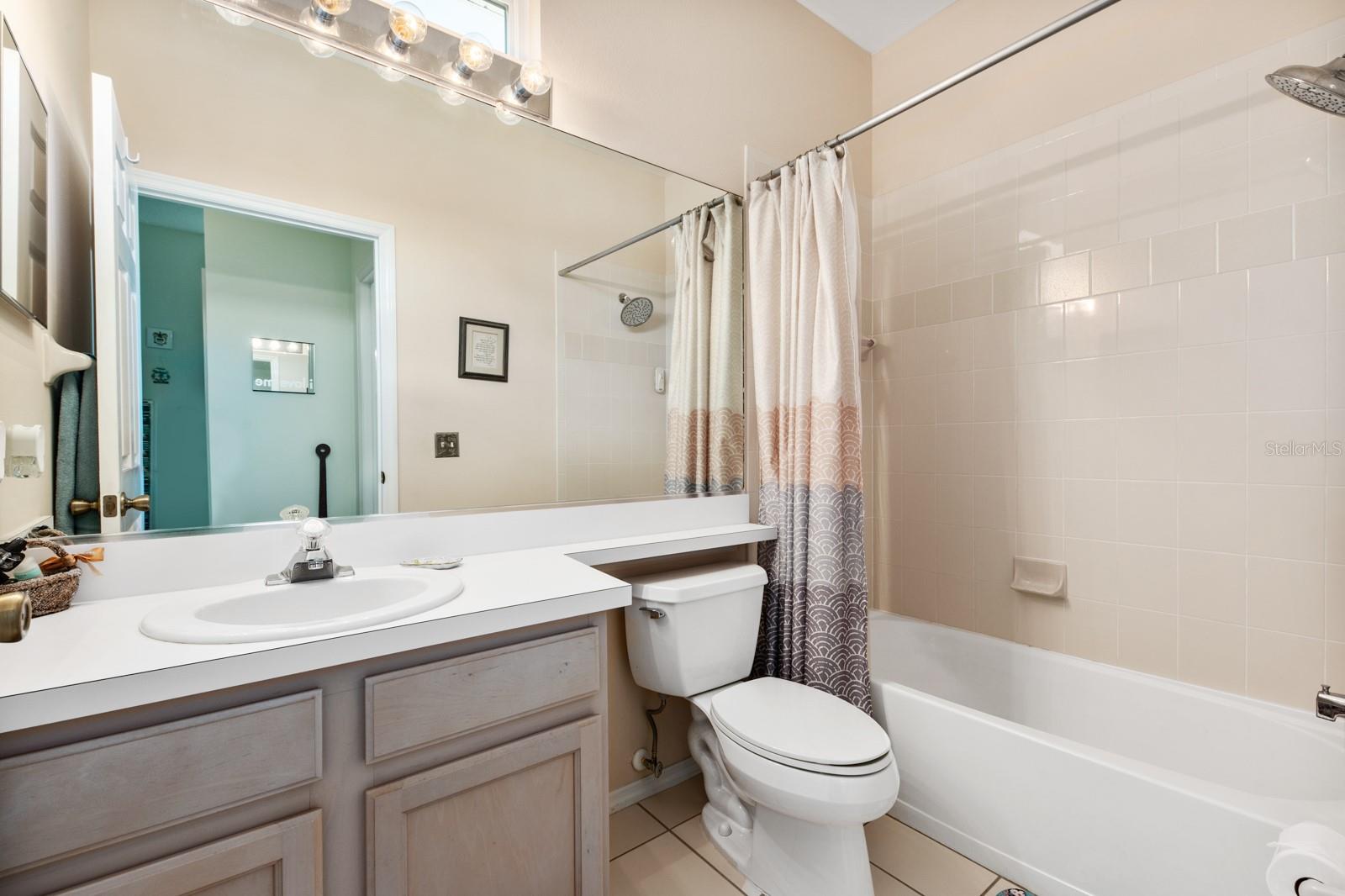 WOODMERE LAKES - Residential