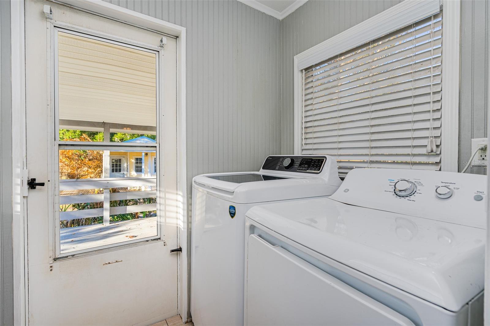 LAKE HELEN BLK 17 &W 1/2 BLK 18 - Residential