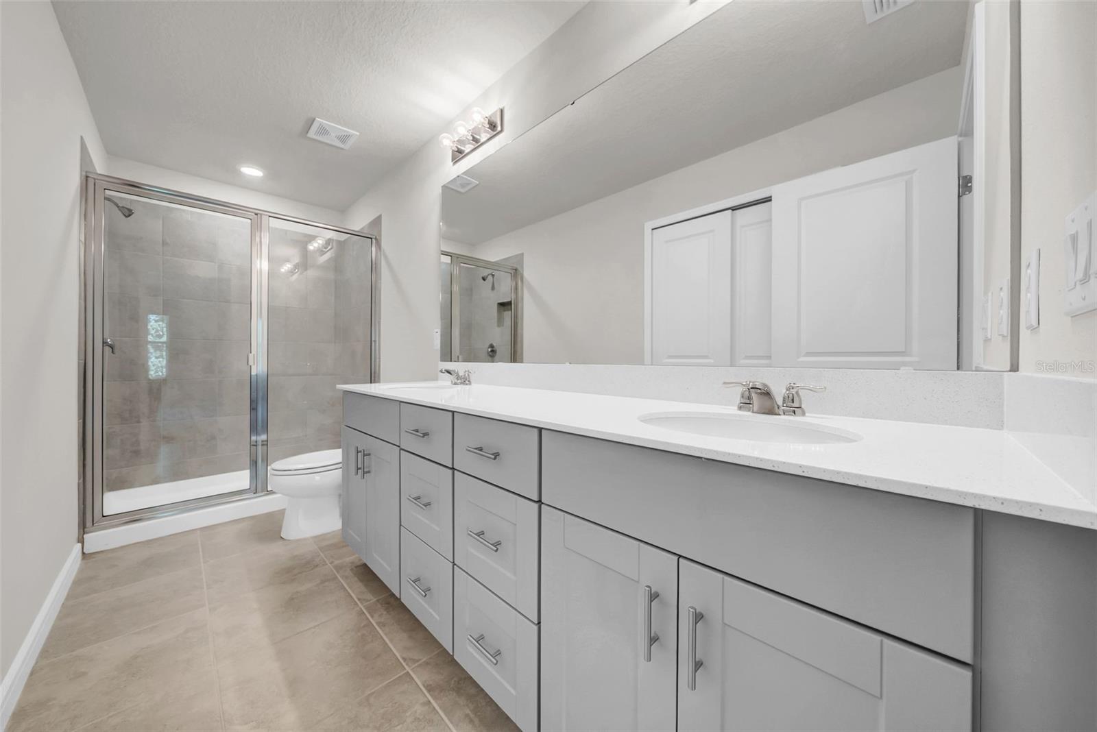 OAKSTEAD TWNHMS - Residential