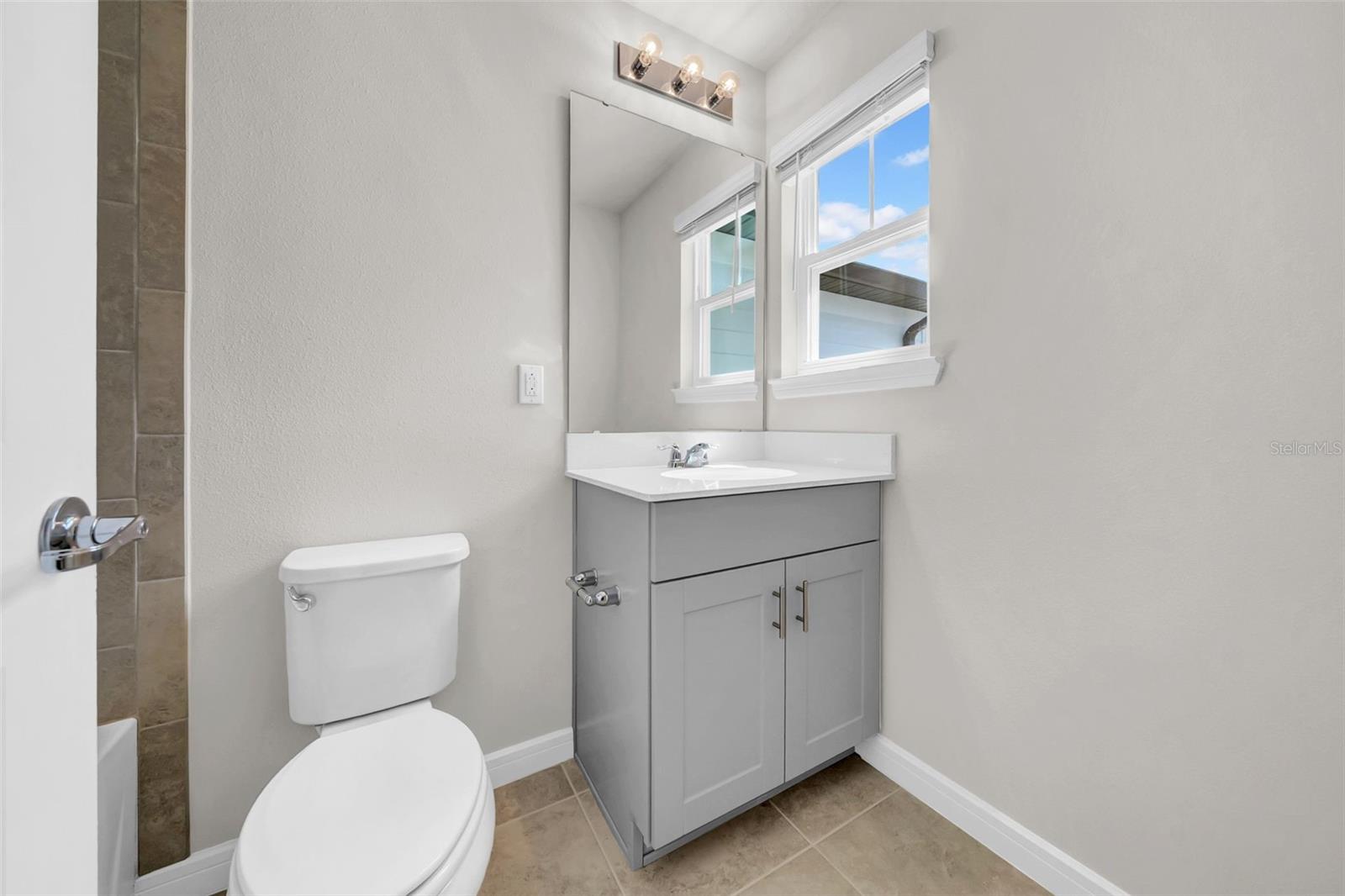 OAKSTEAD TWNHMS - Residential