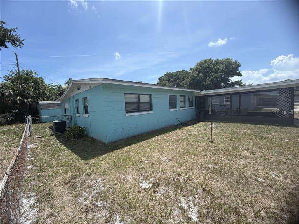 Photo of 209 Palm Place, Sanford, FL 32773 (MLS # O6413228)