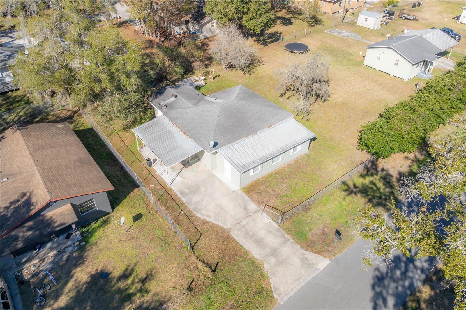 SNOW CAPS - Residential