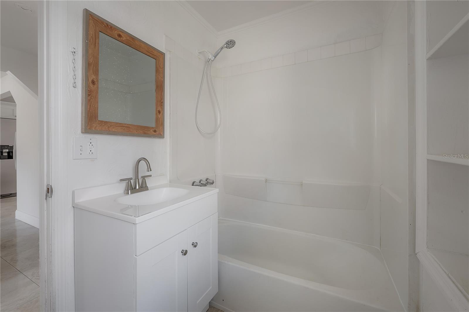 SNOW CAPS - Residential