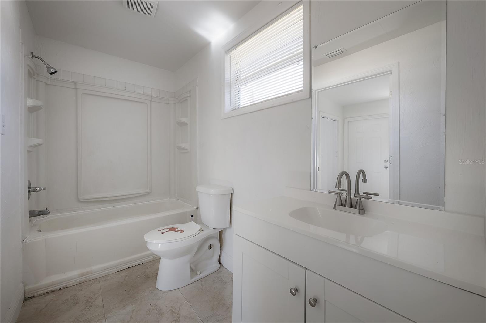 SNOW CAPS - Residential