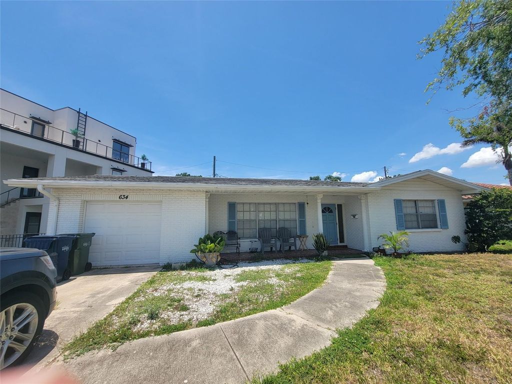 Photo of 634 Danube Avenue, Tampa, FL 33606 (MLS # TB8511293)