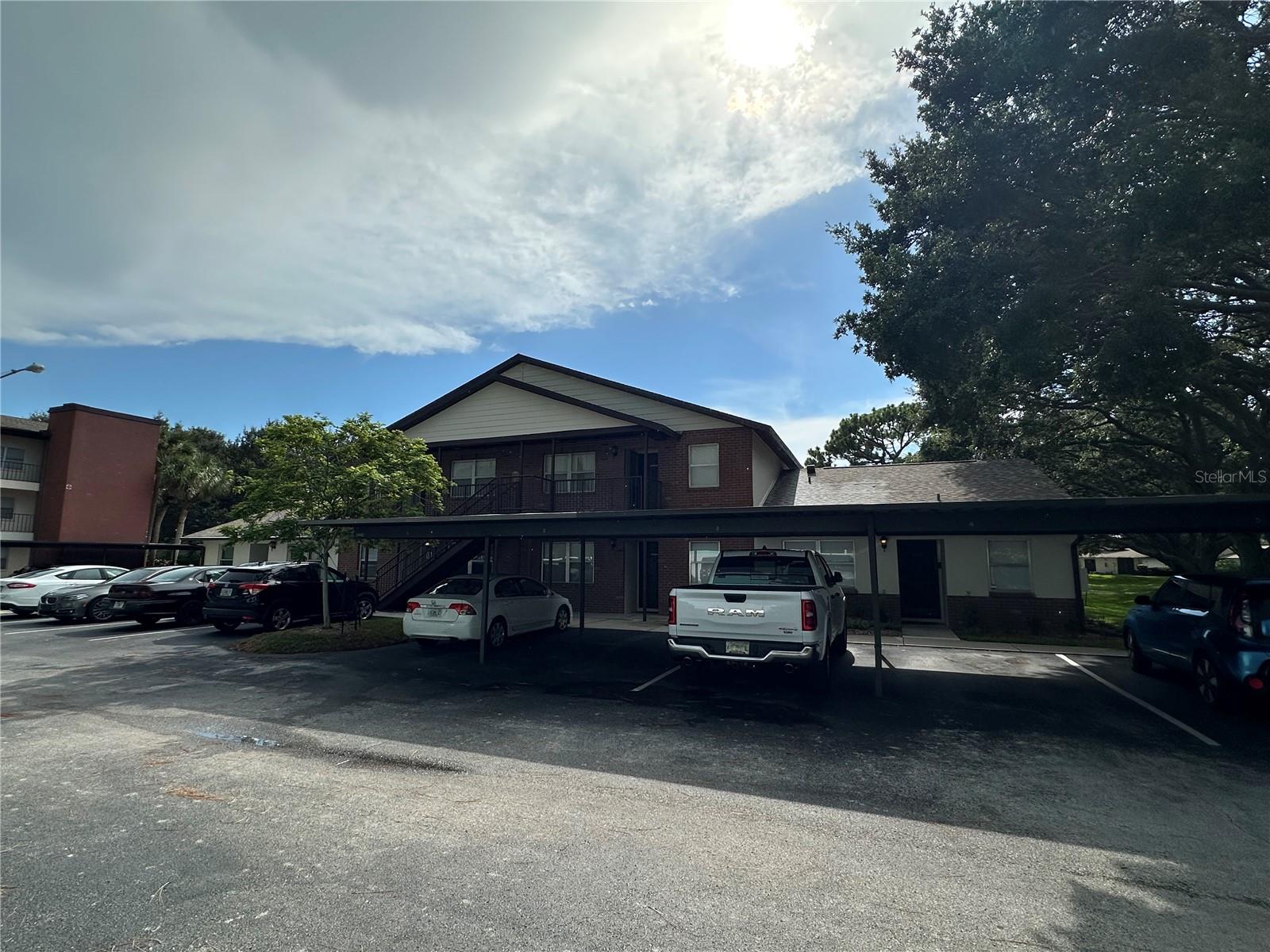 This beautiful first-floor condo in the heart of Clearwater offers comfort, convenience, and value. Featuring 2 bedrooms and 2 bathrooms across 915 sq ft, this home includes a bright great room floorplan, indoor laundry, and newer appliances in a well-appointed kitchen with granite countertops, soft-close drawers, and a pantry.
Enjoy morning coffee or evening wine on your large screened-in patio. Ceiling fans throughout keep things cool and energy-efficient. The unit includes covered parking, and the pet-friendly community offers a community pool, low HOA fees, and a dedicated carport space and plenty of guest parking. Located in flood zone X (high and dry) with easy access to shopping, dining, and beaches.
Perfect for seasonal living, first-time buyers, or investment—this one checks all the boxes!