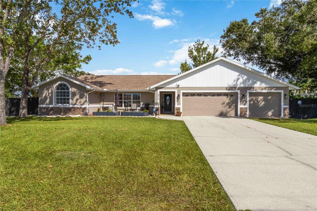 Photo of 4913 37th Street East, Bradenton, FL 34203 (MLS # A4666471)