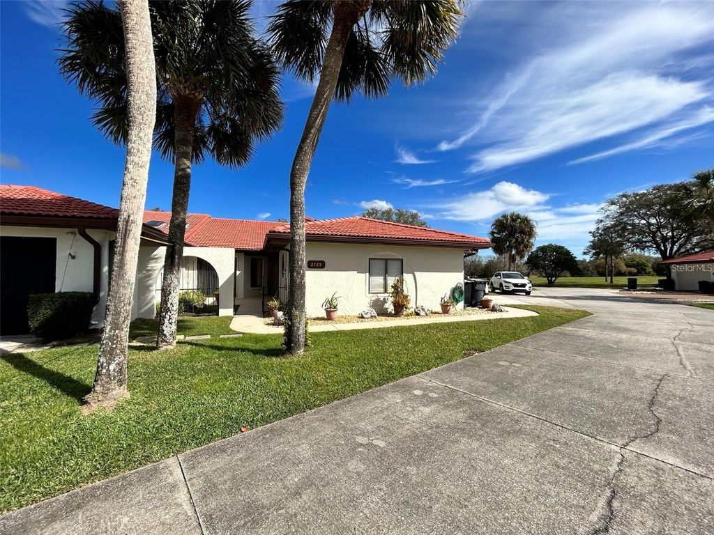 Photo of 2725 Clubhouse Drive, Lake Wales, FL 33898 (MLS # P4938219)