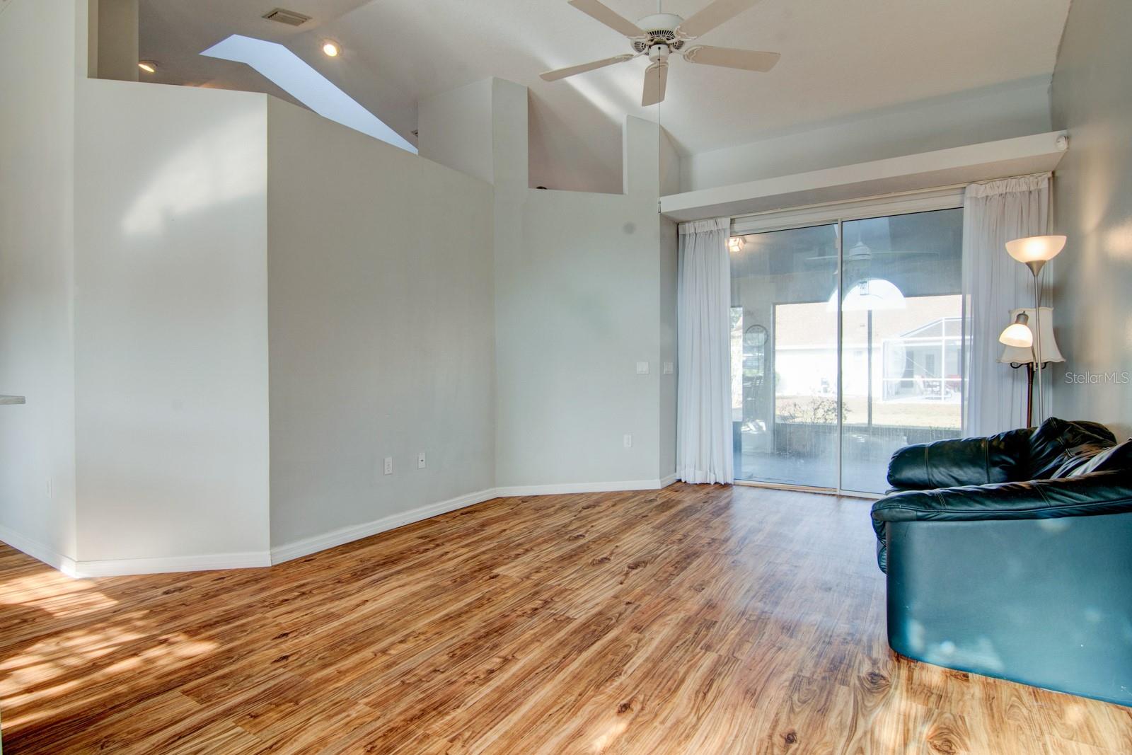 119 W FOREST OAK PLACE