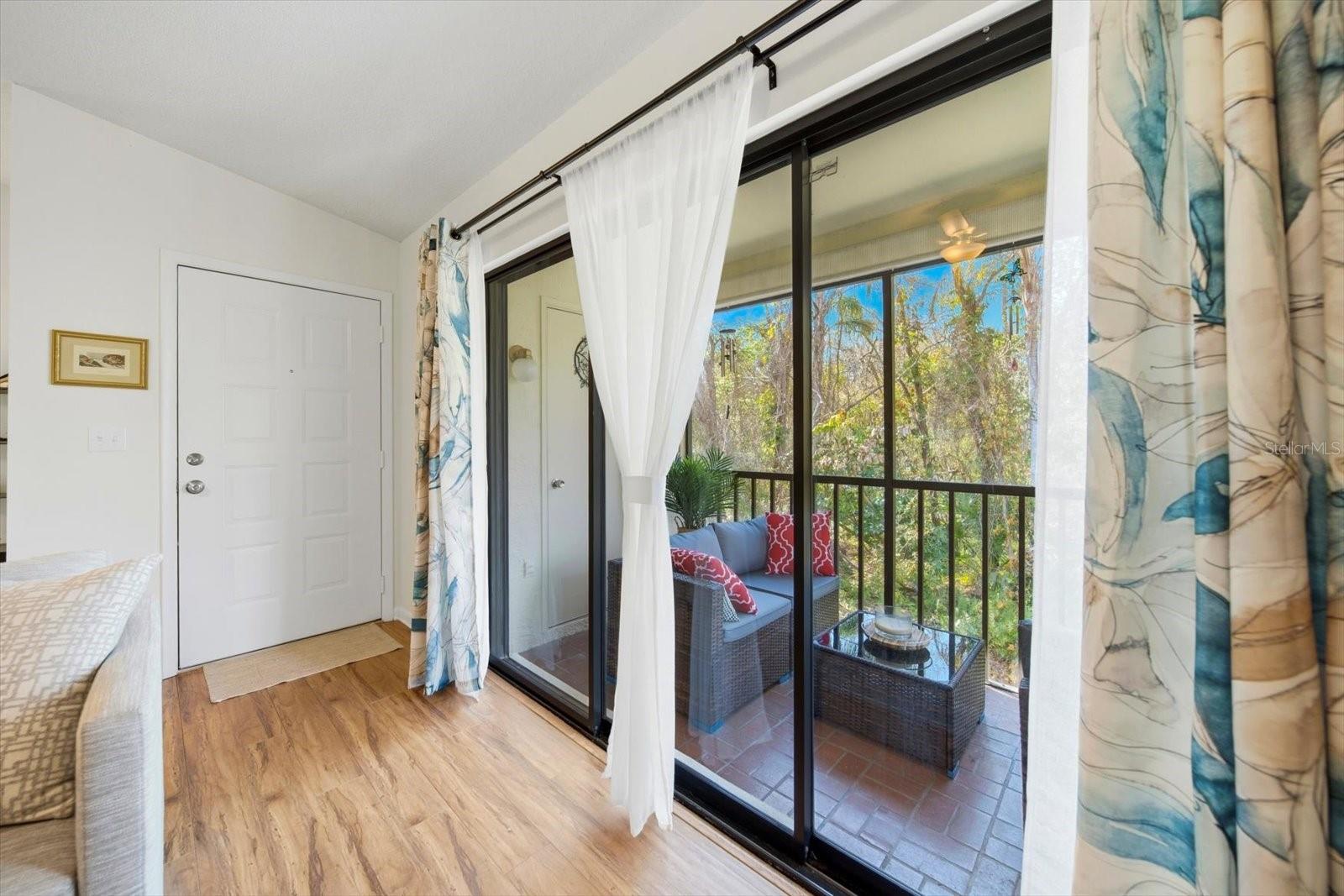 CRYSTAL LAKE CONDO BLDG 3301, UNIT M - Residential