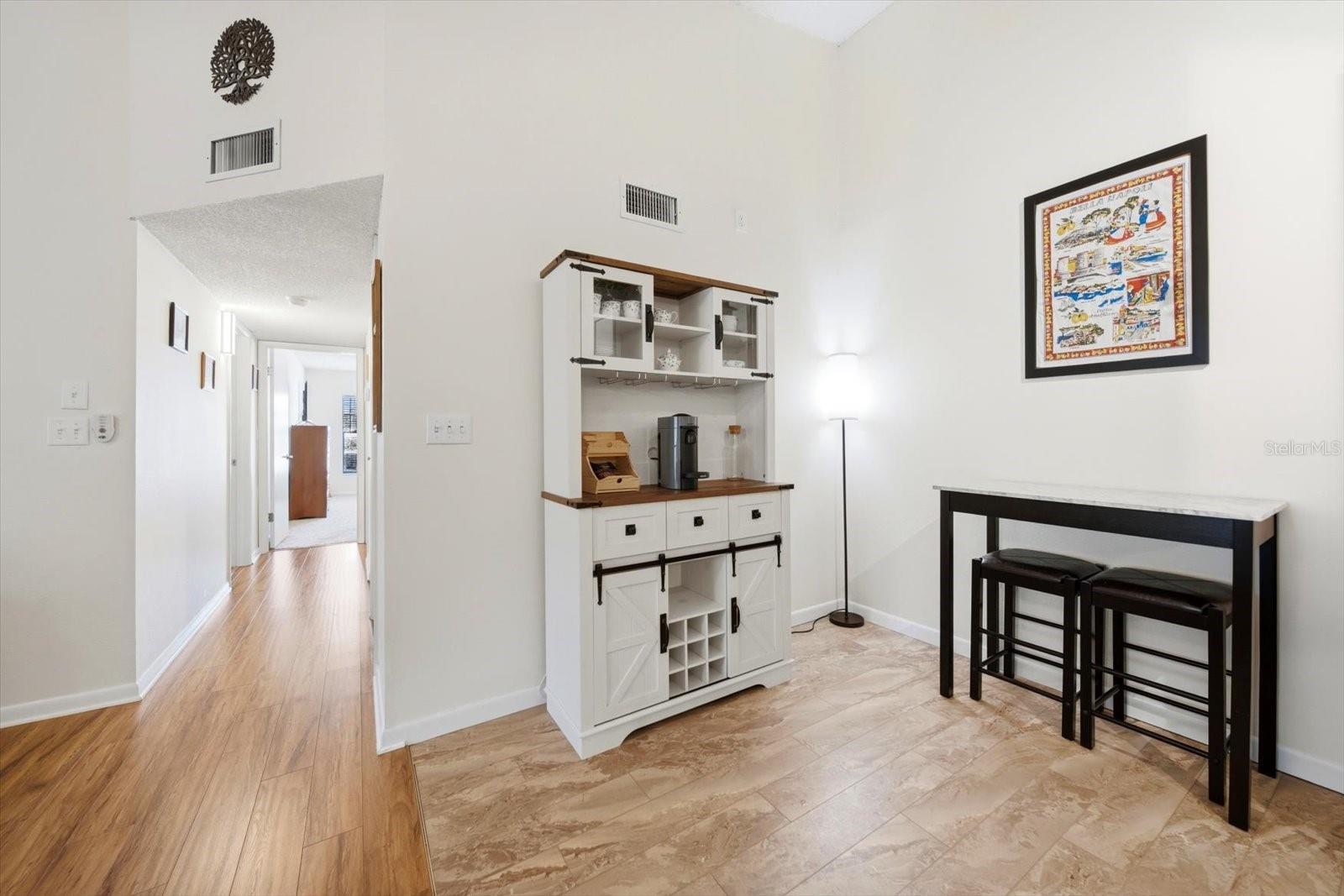 CRYSTAL LAKE CONDO BLDG 3301, UNIT M - Residential