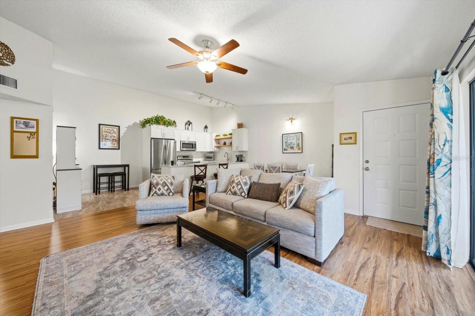 CRYSTAL LAKE CONDO BLDG 3301, UNIT M - Residential