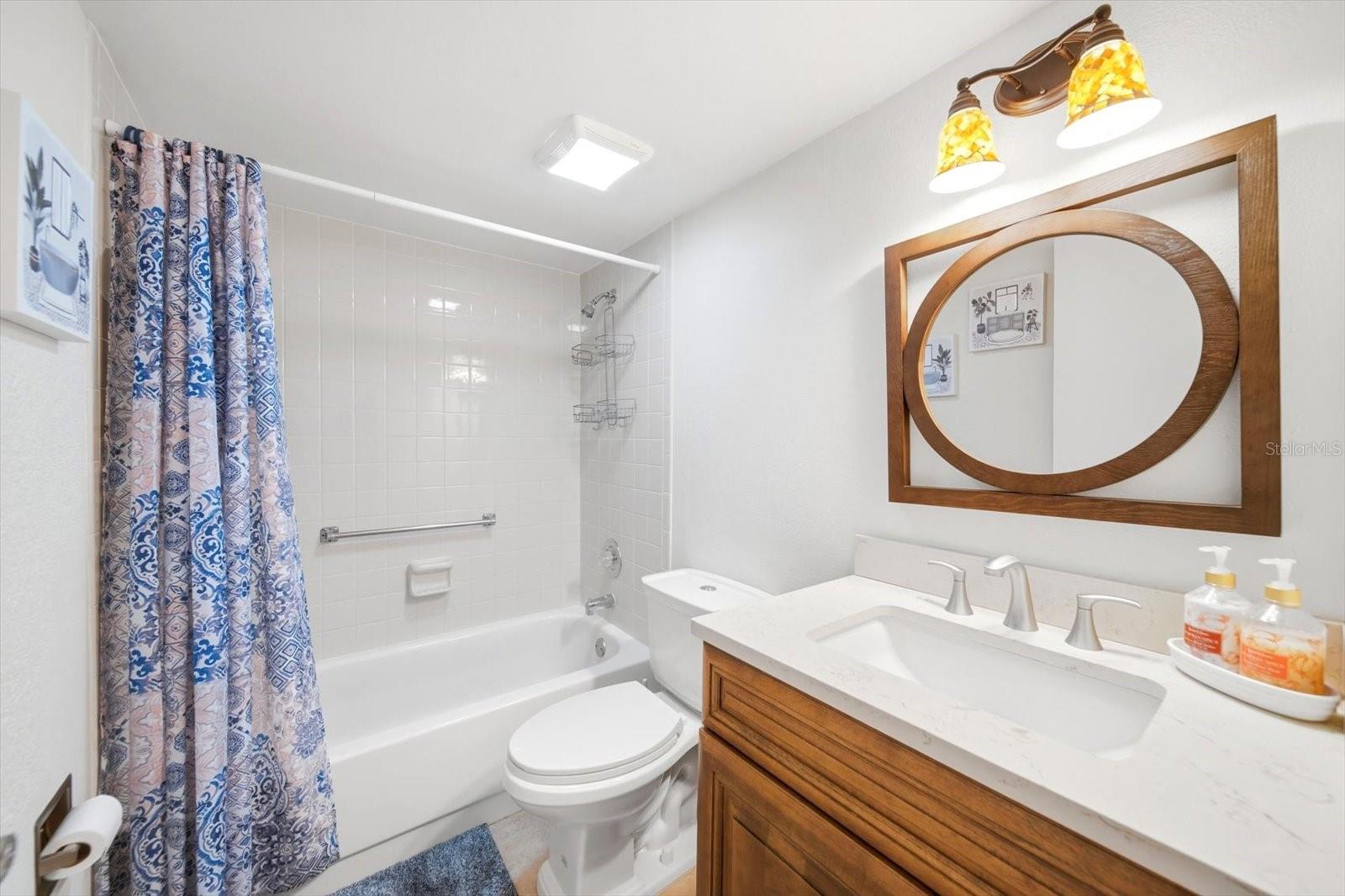 CRYSTAL LAKE CONDO BLDG 3301, UNIT M - Residential