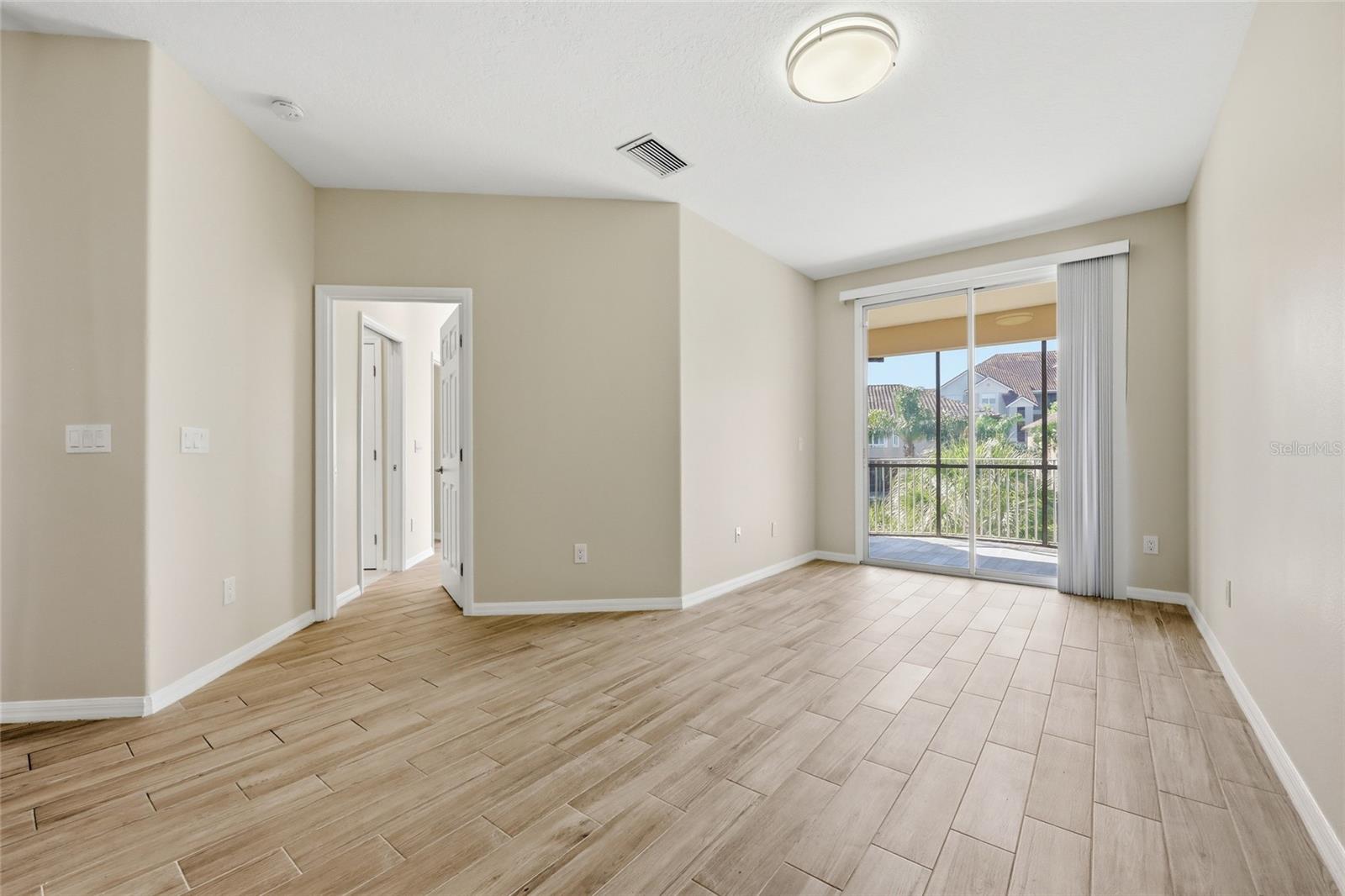 VIZCAYA HEIGHTS CONDO OR 6575 1315 - Residential