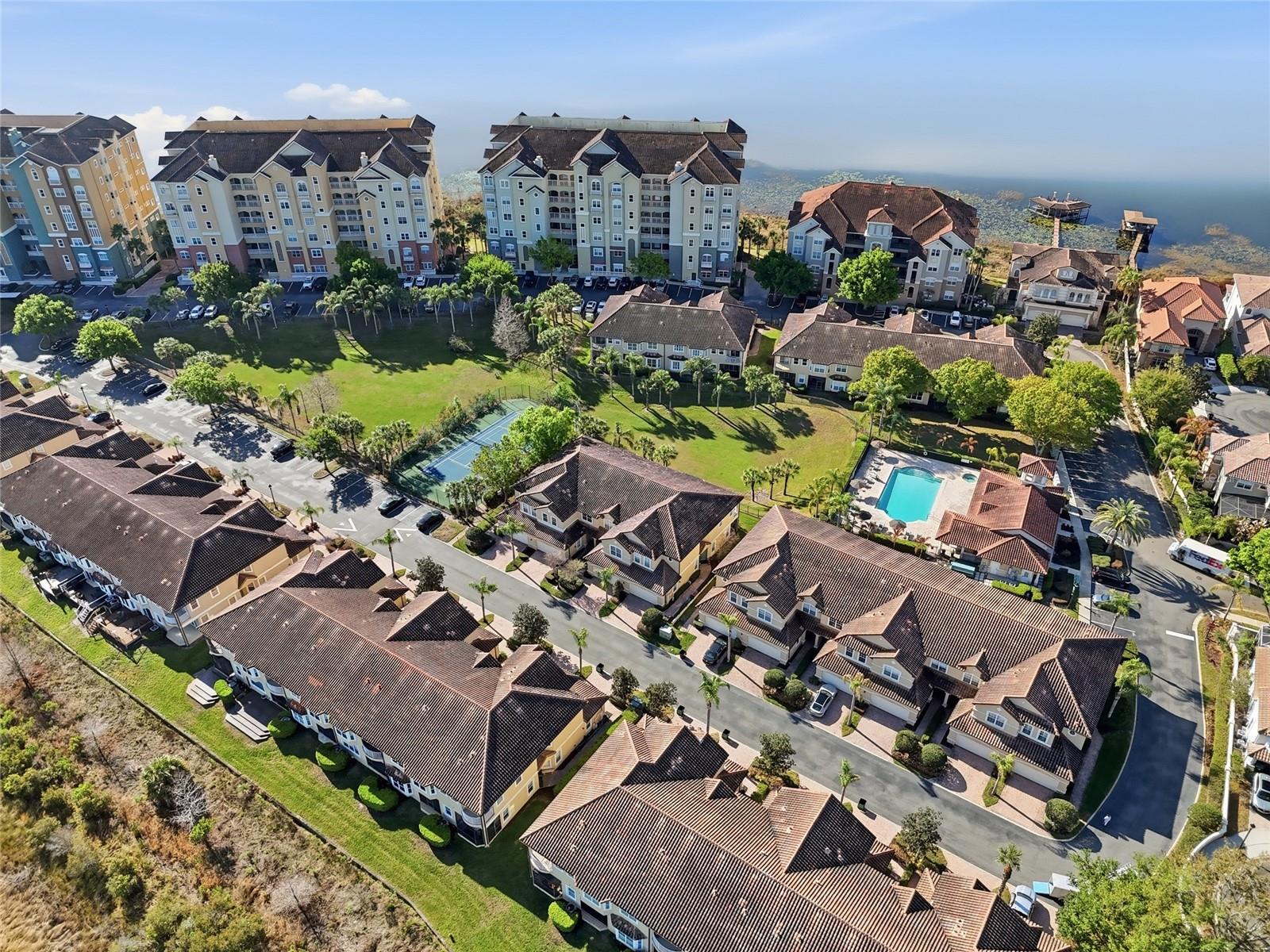 VIZCAYA HEIGHTS CONDO OR 6575 1315 - Residential