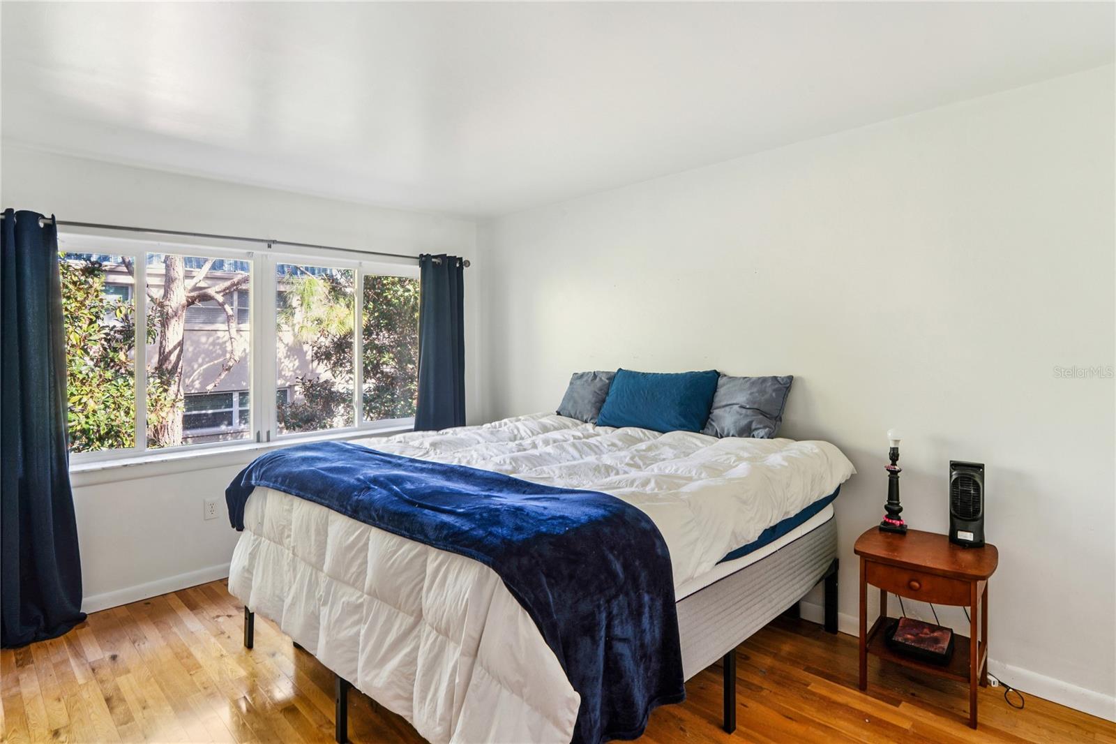 BELLEAIR OAKS CONDO - Residential