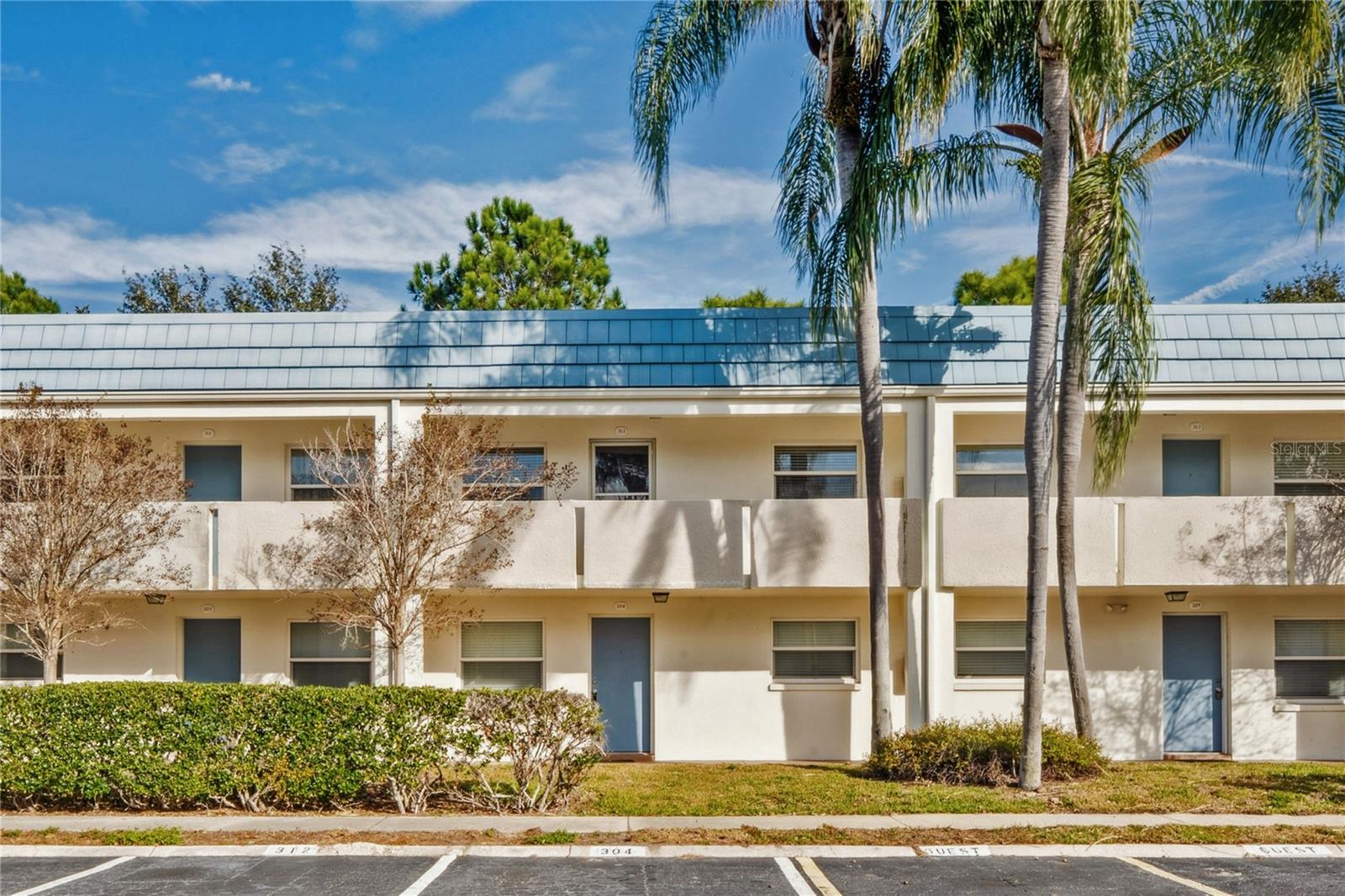 BELLEAIR OAKS CONDO - Residential