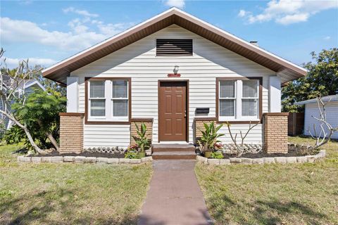 Photo of 2710 3rd Avenue W, Bradenton, FL 34205 (MLS # A4680861)