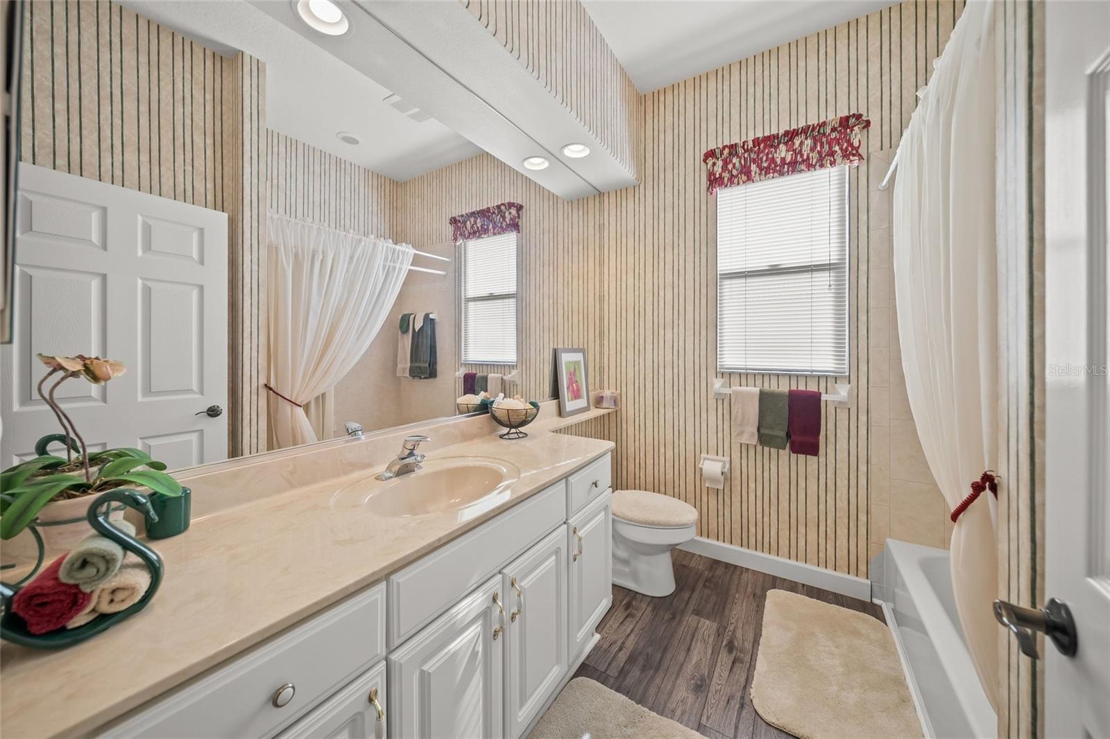 MISTY CREEK - Residential