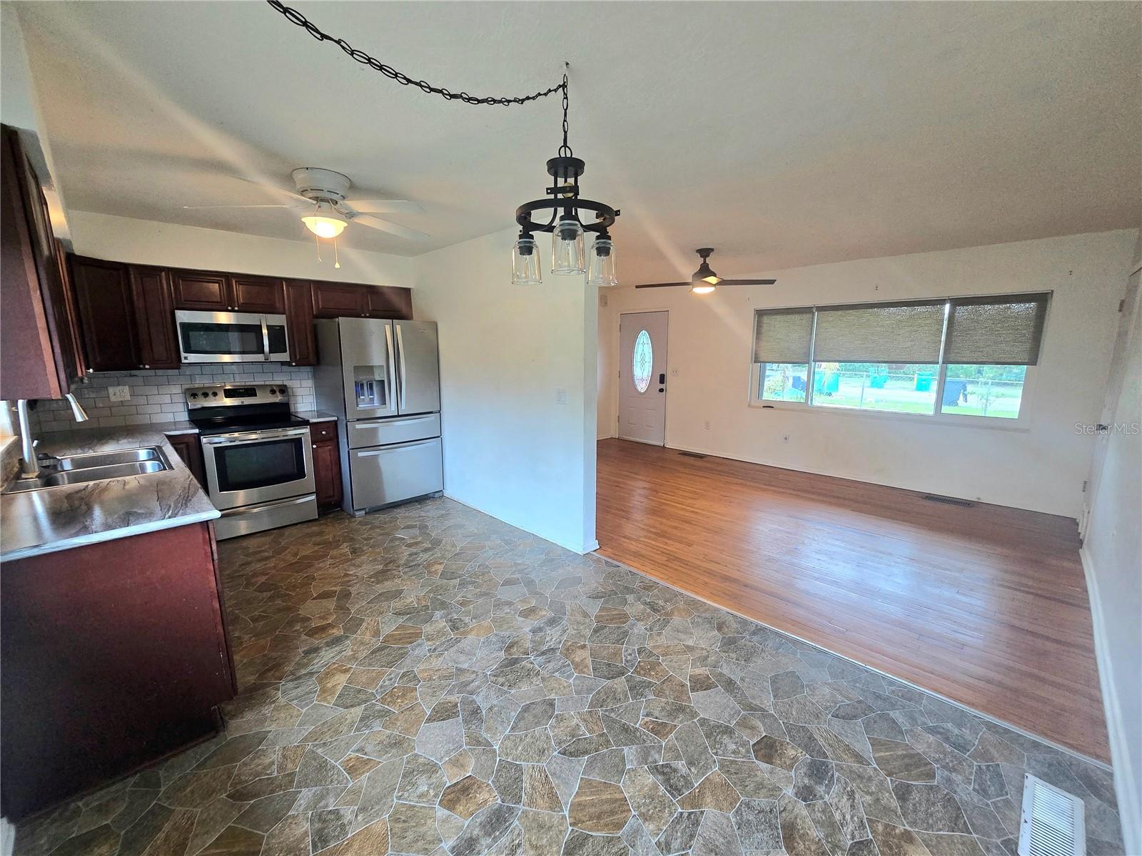 FOREST HILLS - Residential