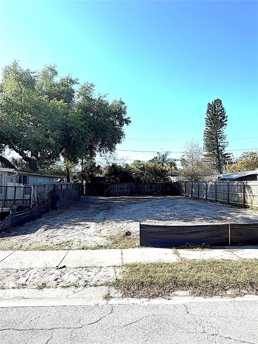 HARRIS SCHOOL SUB 2 - Land