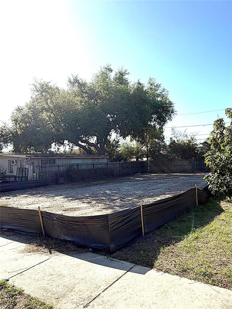 HARRIS SCHOOL SUB 2 - Land