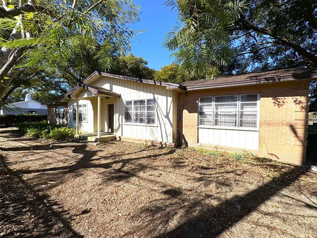 Photo of 4104 E County Road 540a, Lakeland, FL 33813 (MLS # L4958848)