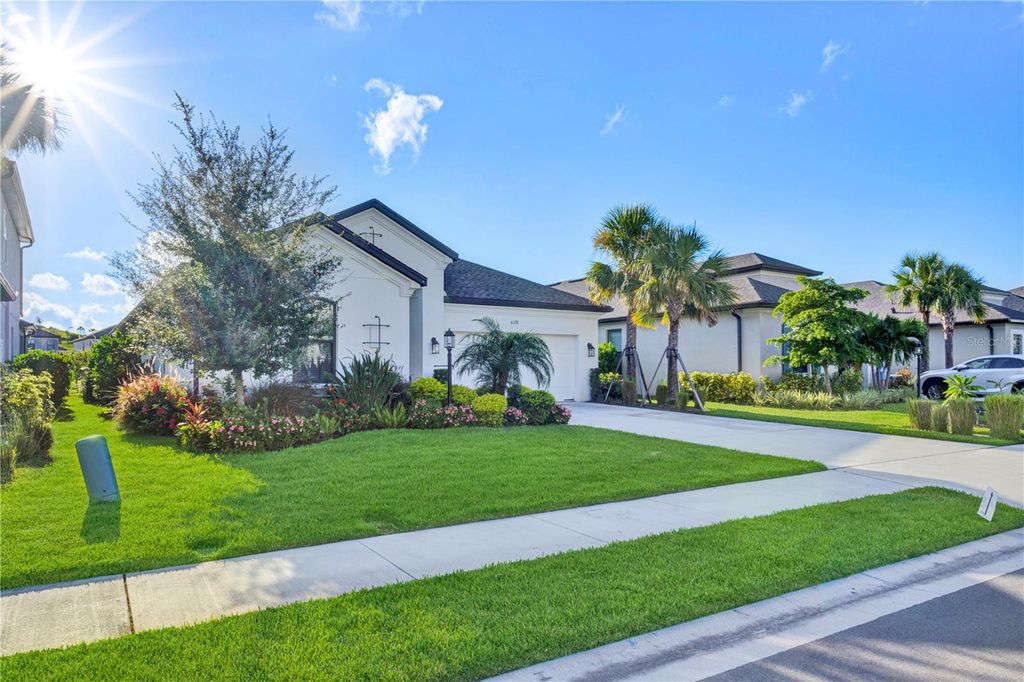 Photo of 6378 Grandview Hill Court, Bradenton, FL 34203 (MLS # A4664733)