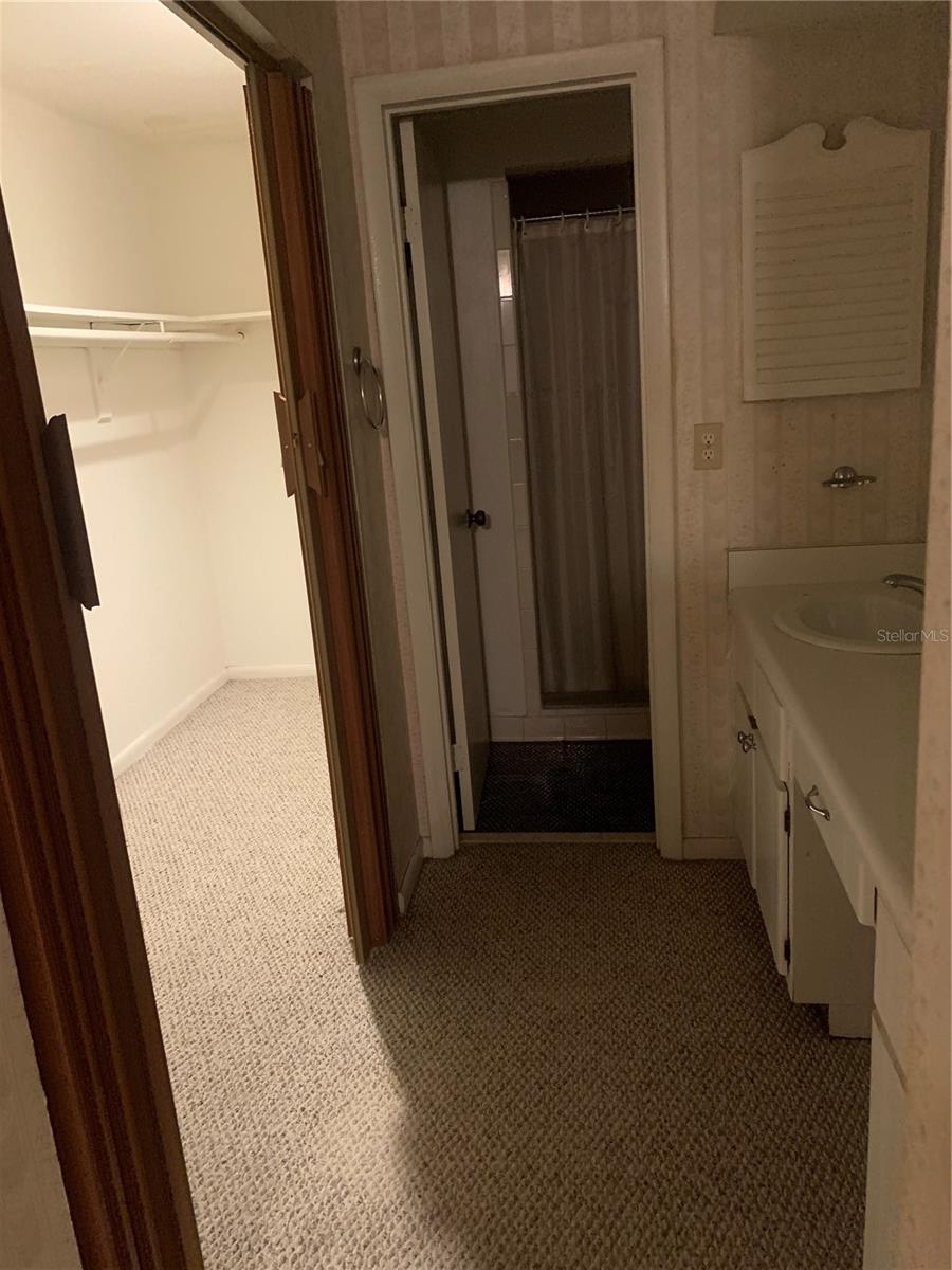 LEESBURG CHESTERBROOK CONDO - Residential