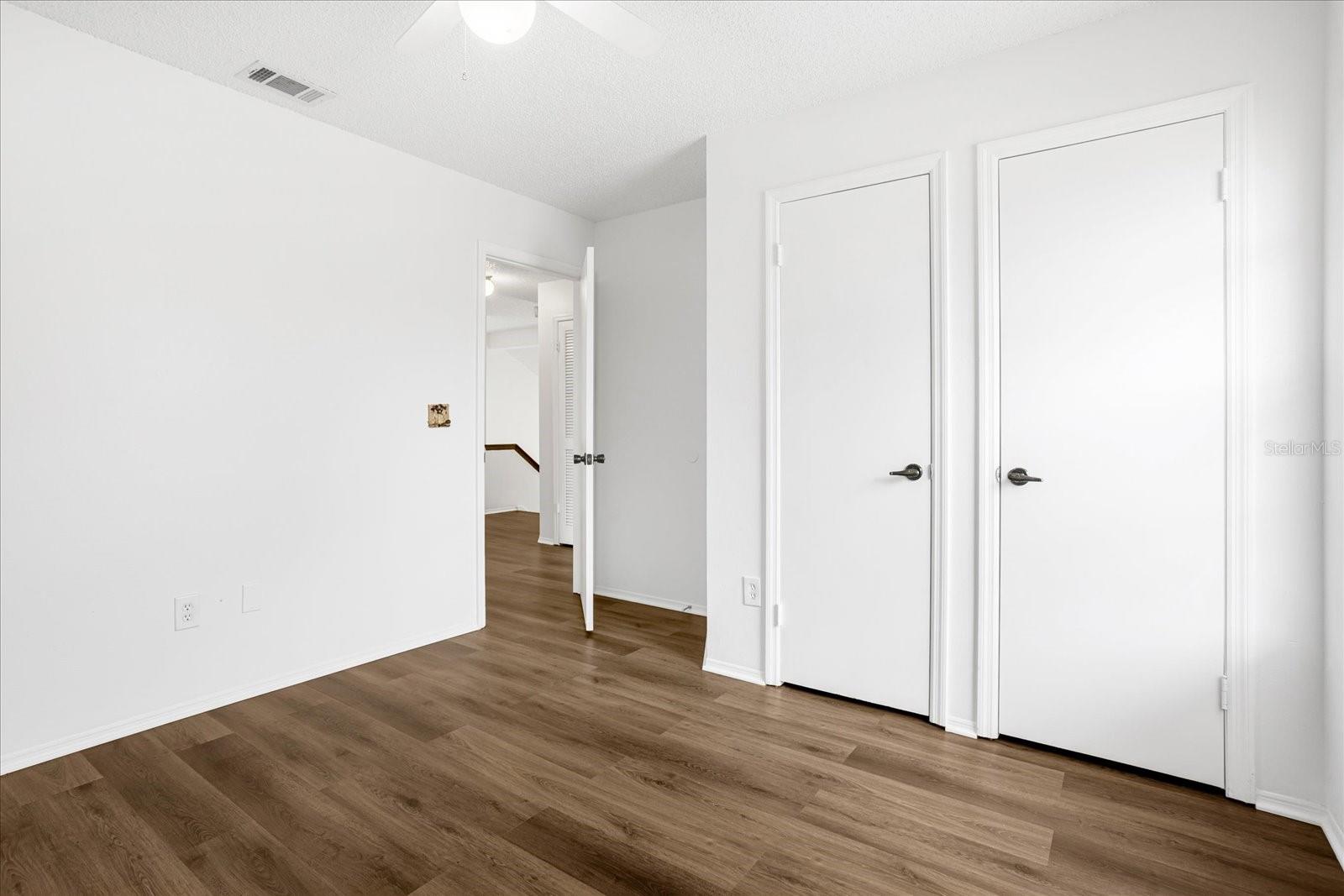 LAKEWOOD AT THE CROSSINGS - Residential Lease