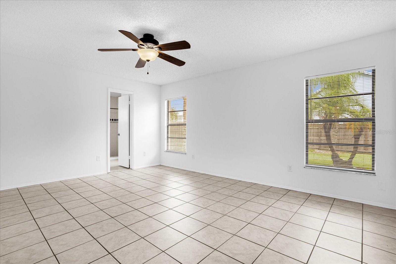 LAKEWOOD AT THE CROSSINGS - Residential Lease