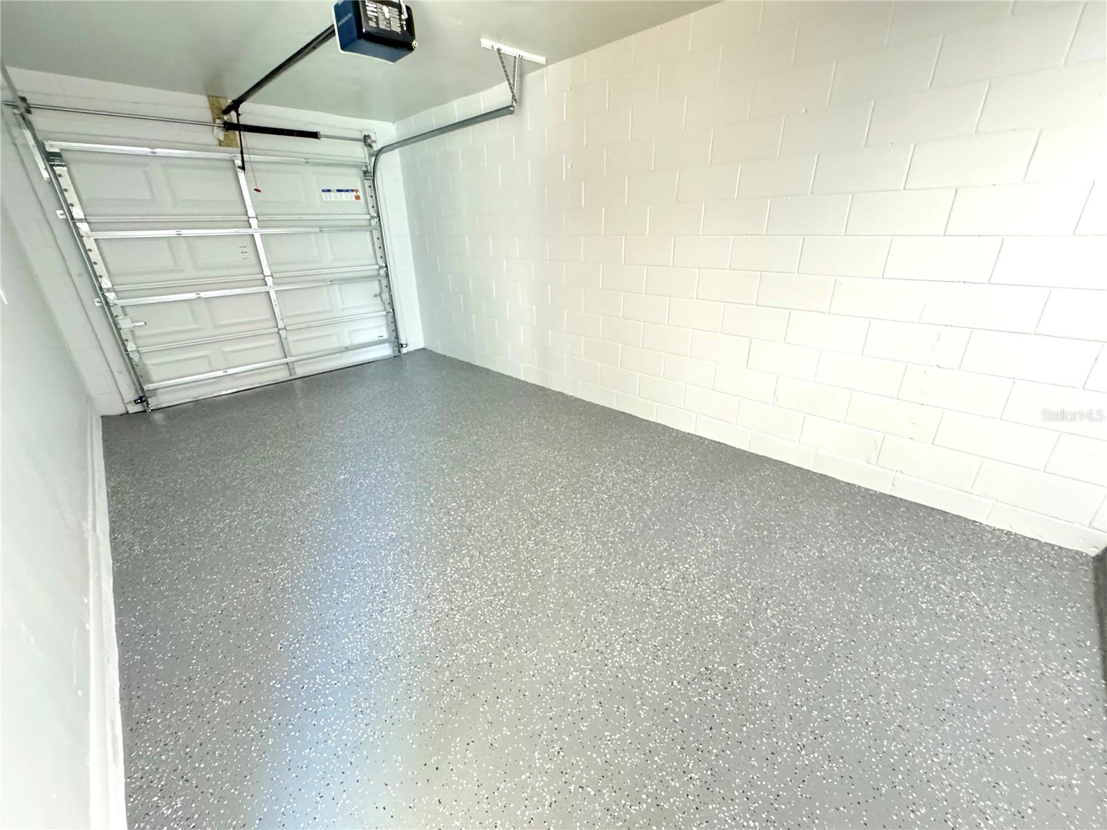 VILLAS AT SIGNAL HILL - Residential