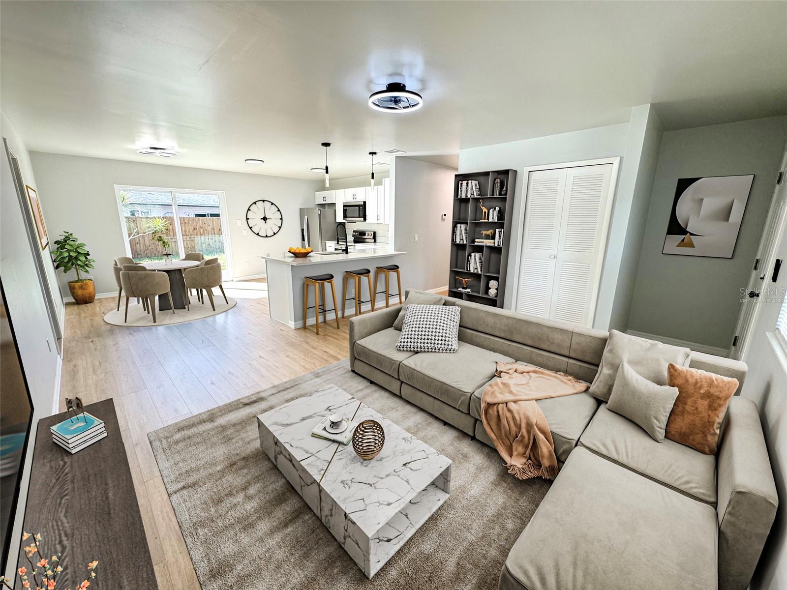 VILLAS AT SIGNAL HILL - Residential