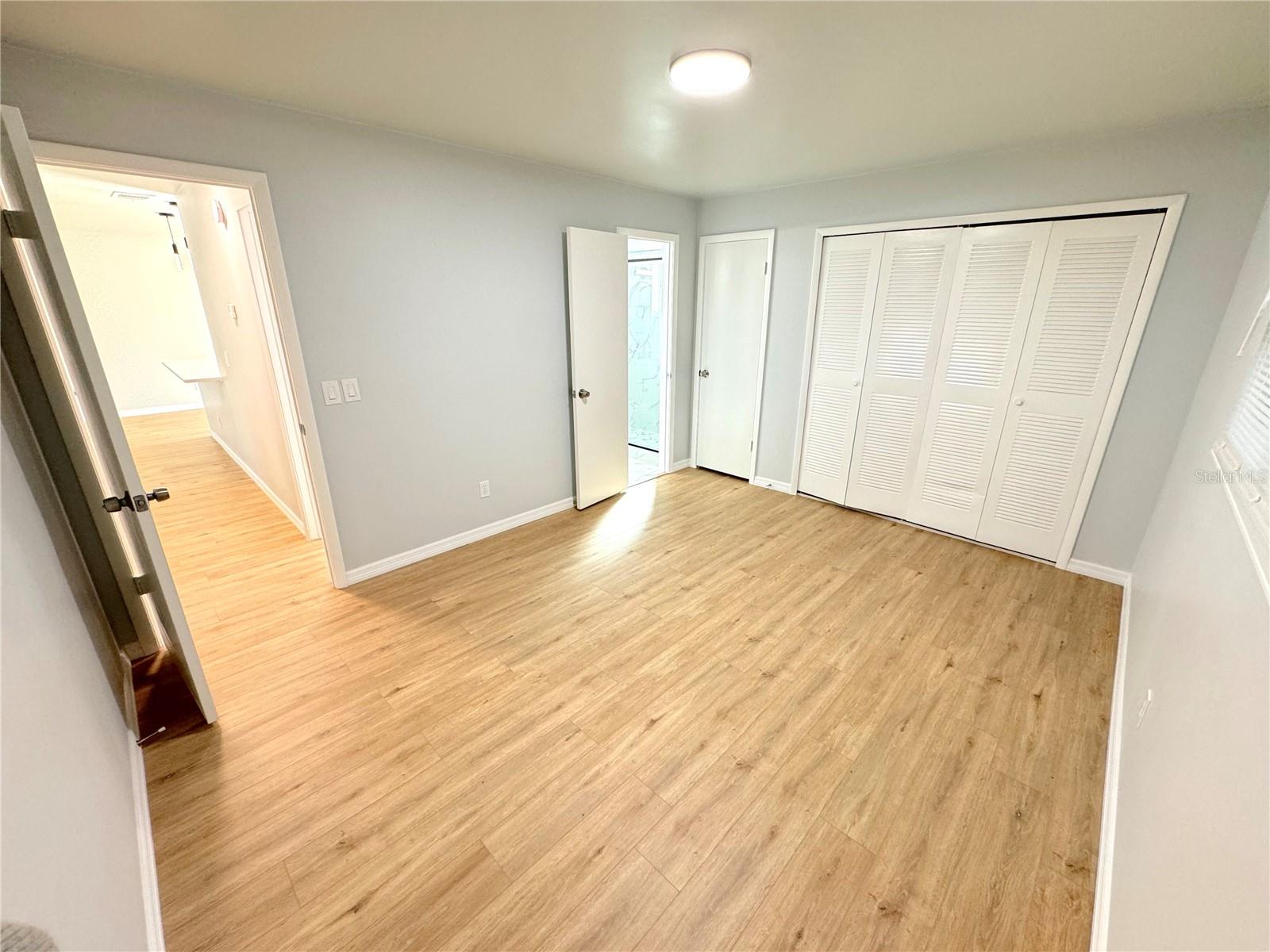 VILLAS AT SIGNAL HILL - Residential