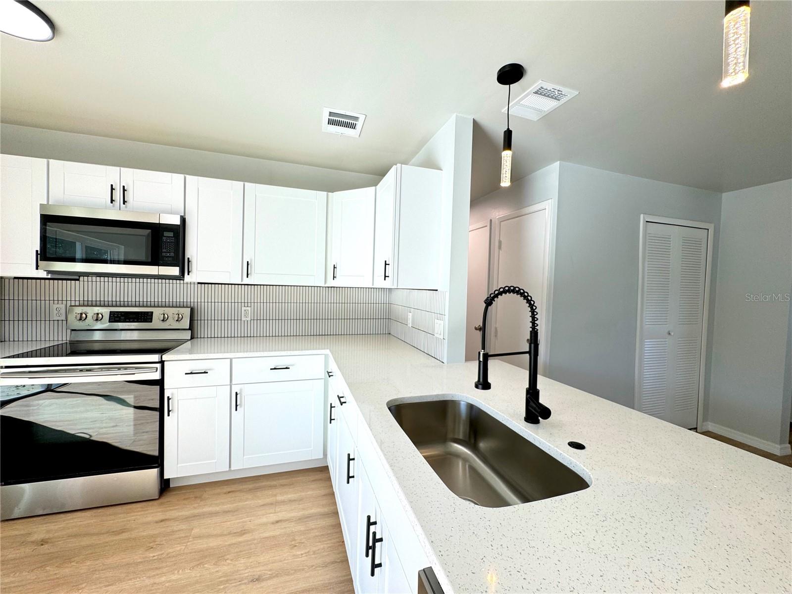 VILLAS AT SIGNAL HILL - Residential