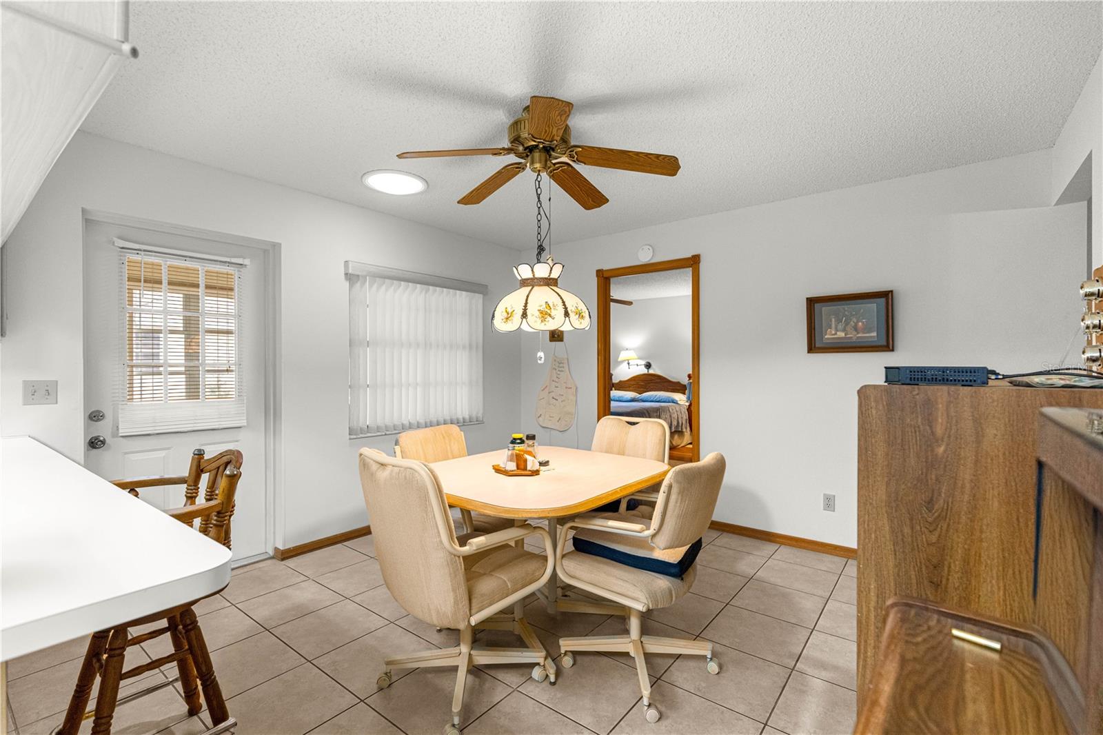 ON TOP OF THE WORLD - Residential