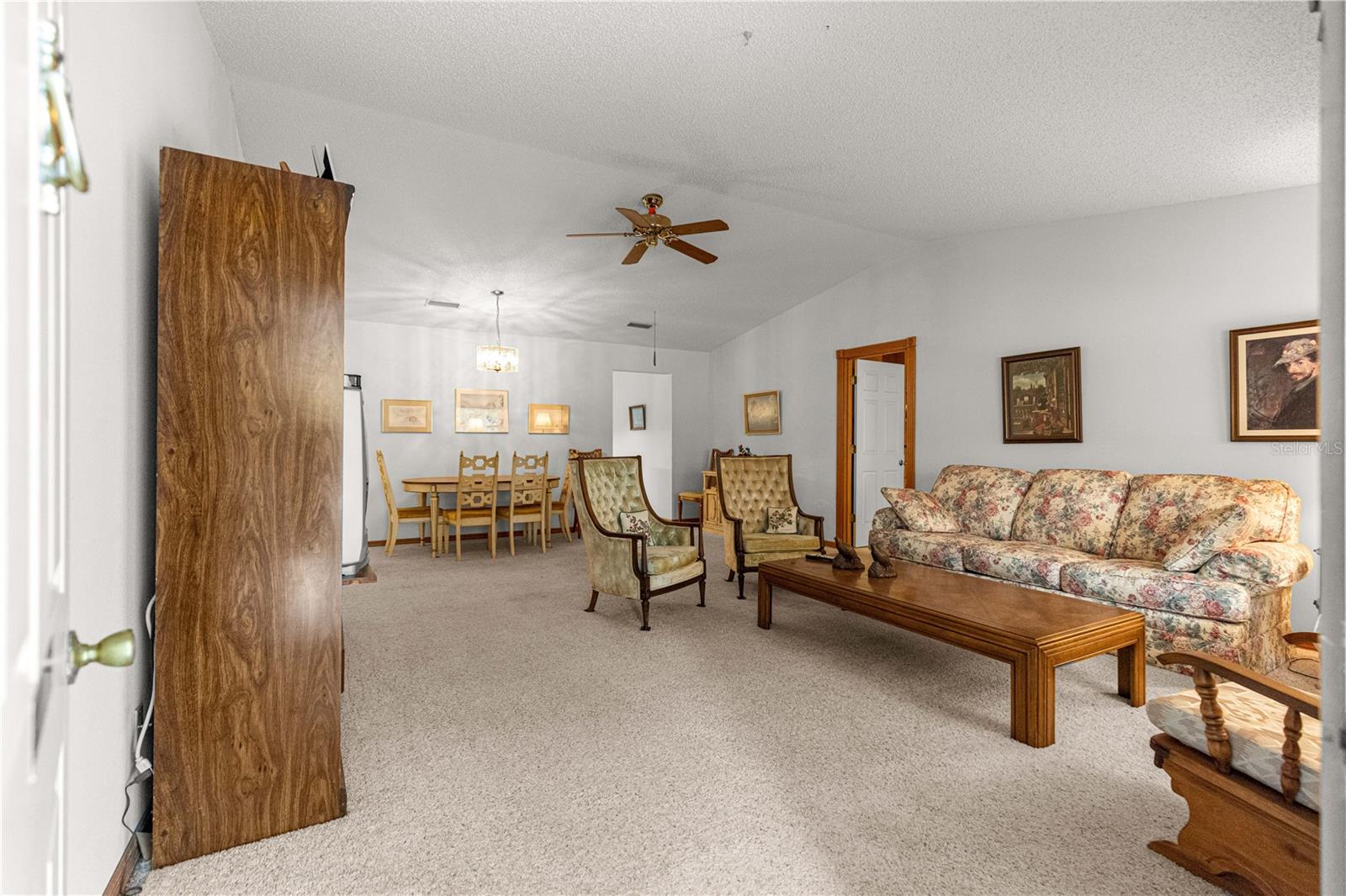 ON TOP OF THE WORLD - Residential