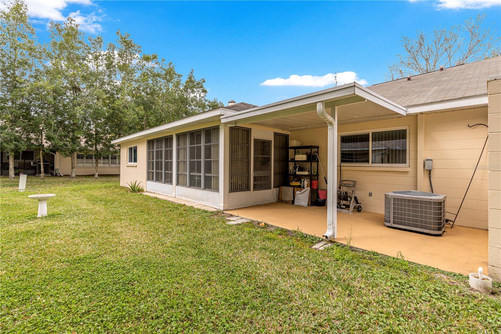 ON TOP OF THE WORLD - Residential