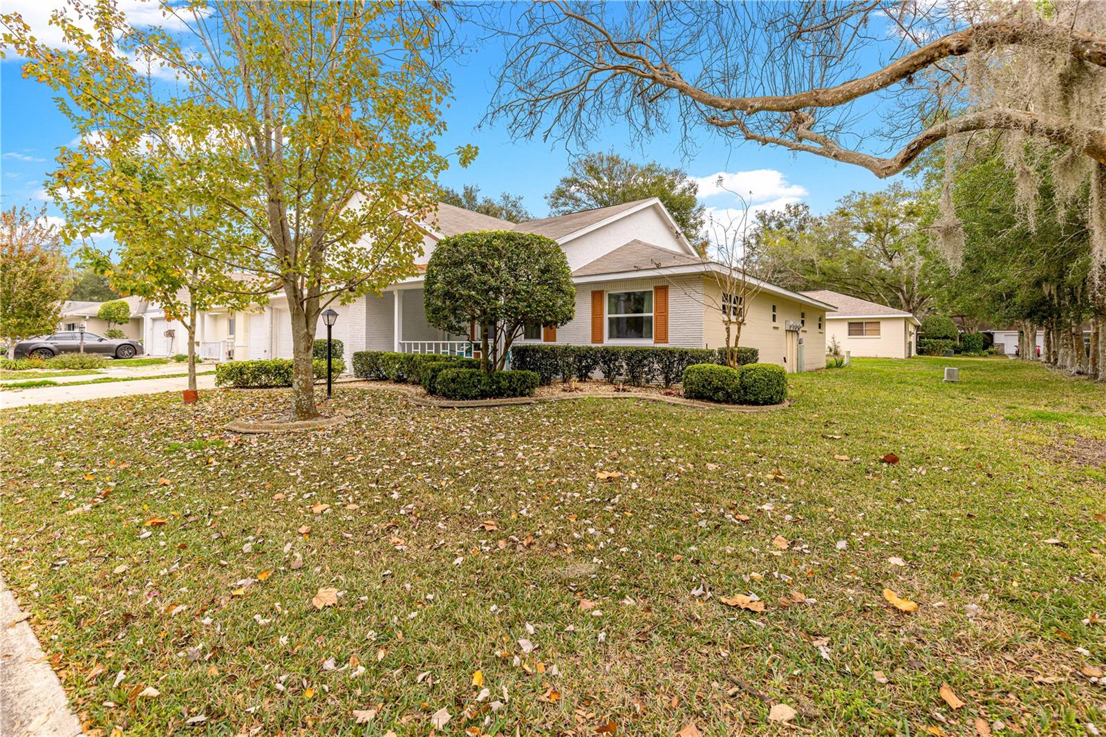 ON TOP OF THE WORLD - Residential