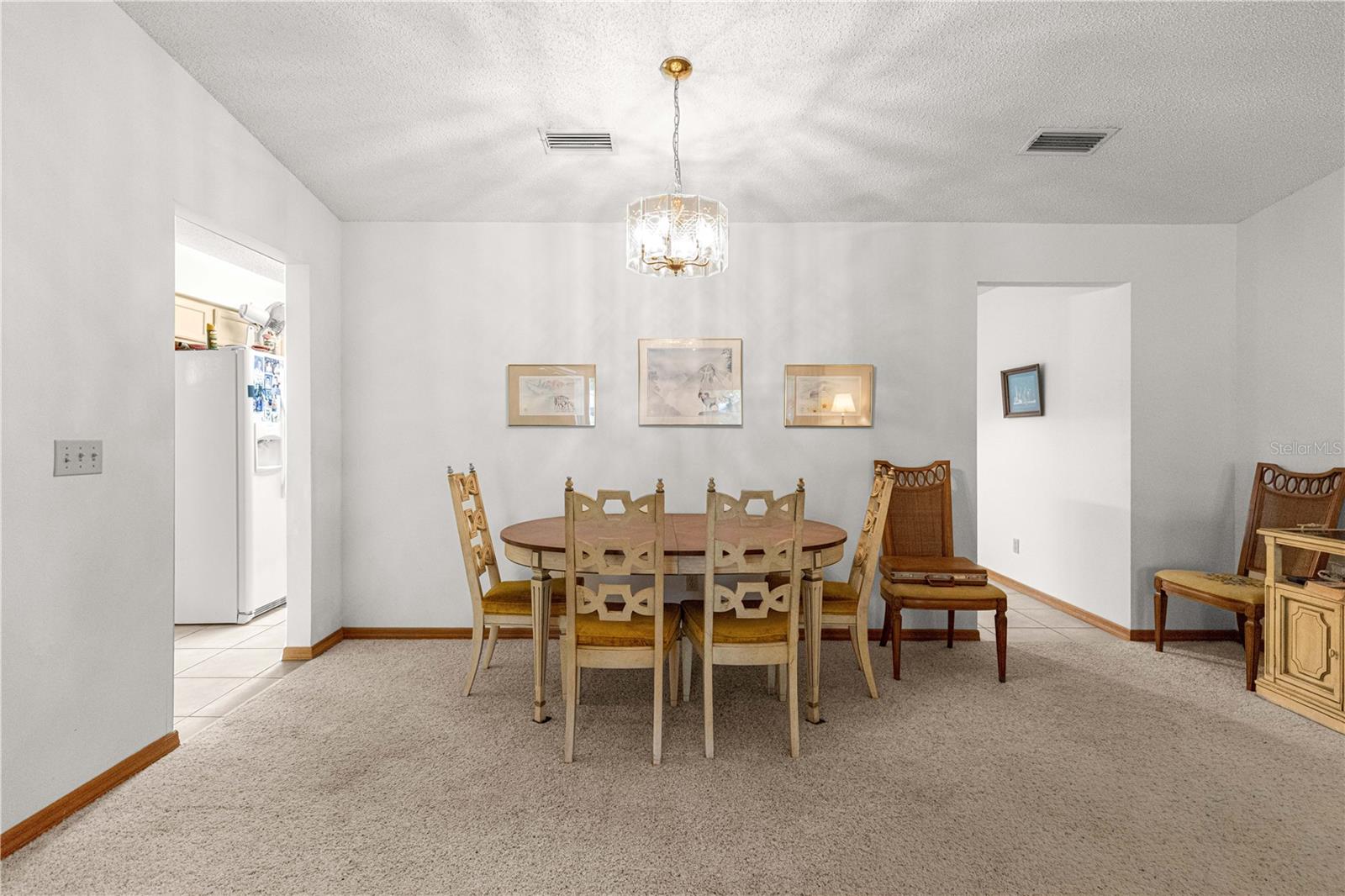 ON TOP OF THE WORLD - Residential