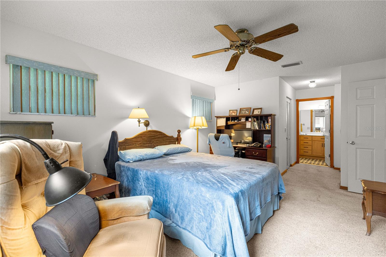 ON TOP OF THE WORLD - Residential