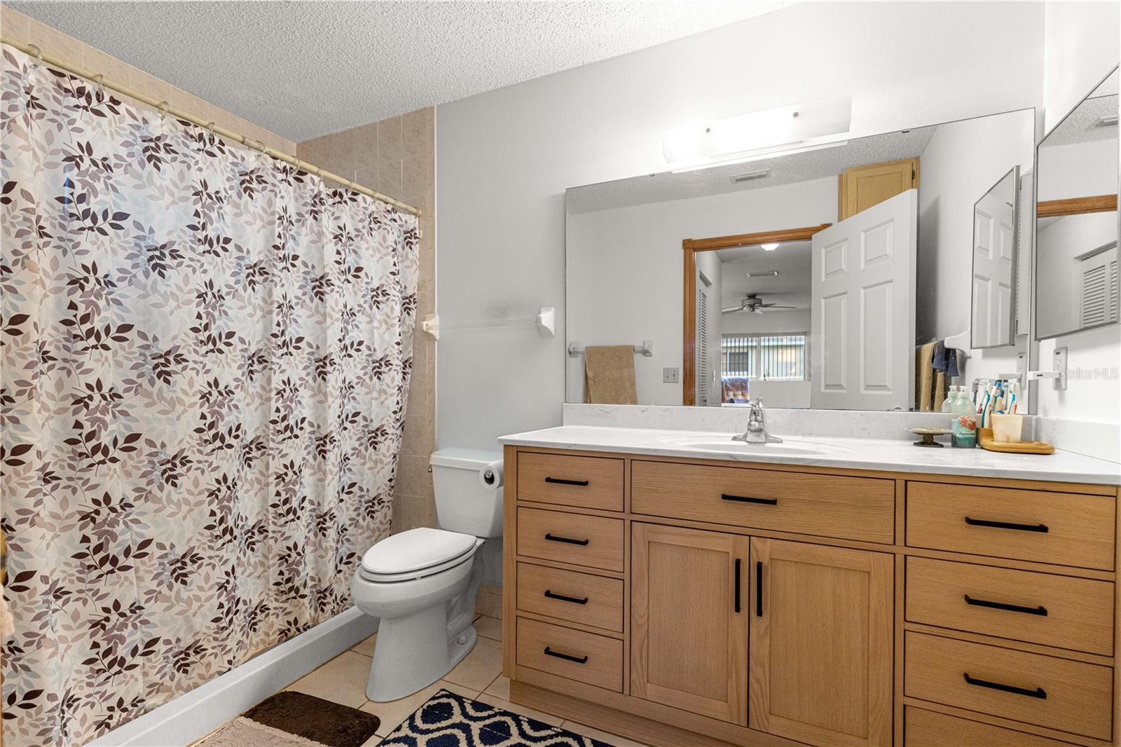 ON TOP OF THE WORLD - Residential