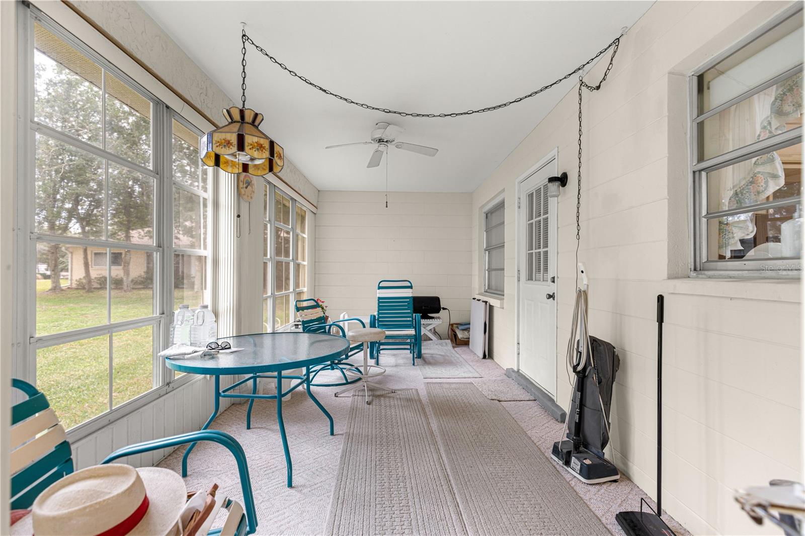 ON TOP OF THE WORLD - Residential