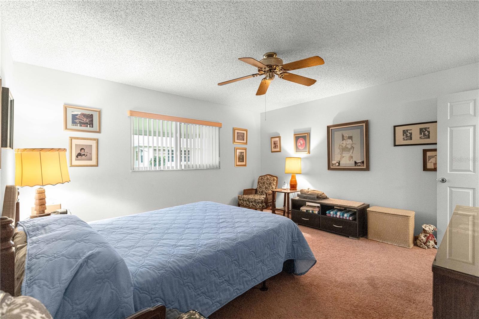 ON TOP OF THE WORLD - Residential