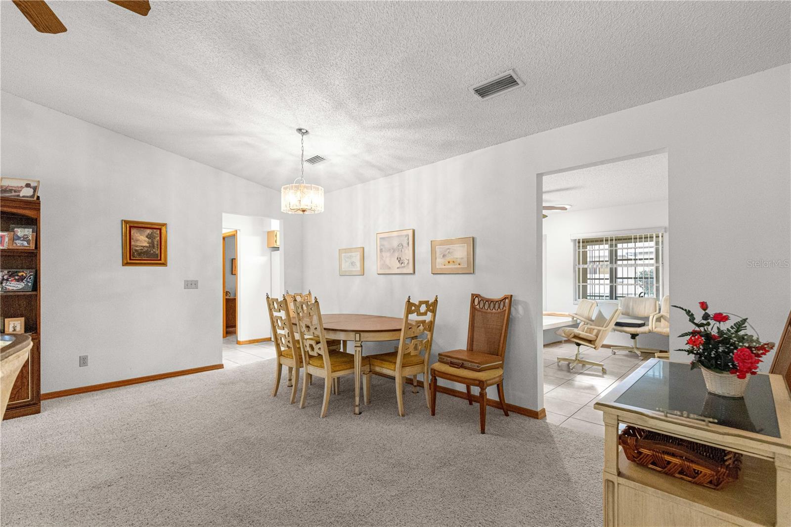 ON TOP OF THE WORLD - Residential